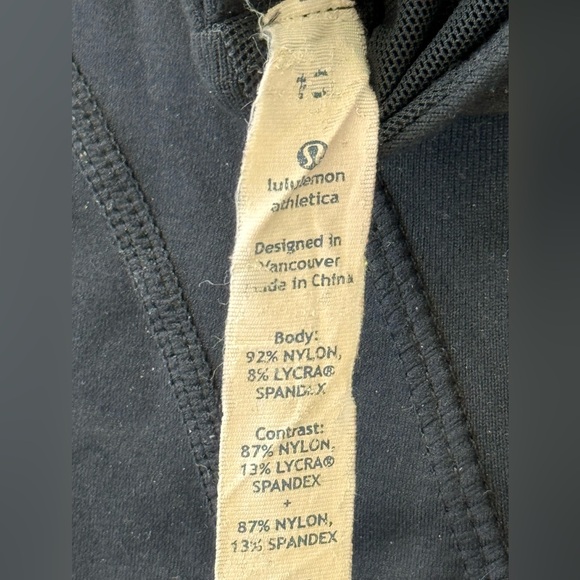 Vintage black Lululemon cross strap tank with built in bra - Picture 4 of 4